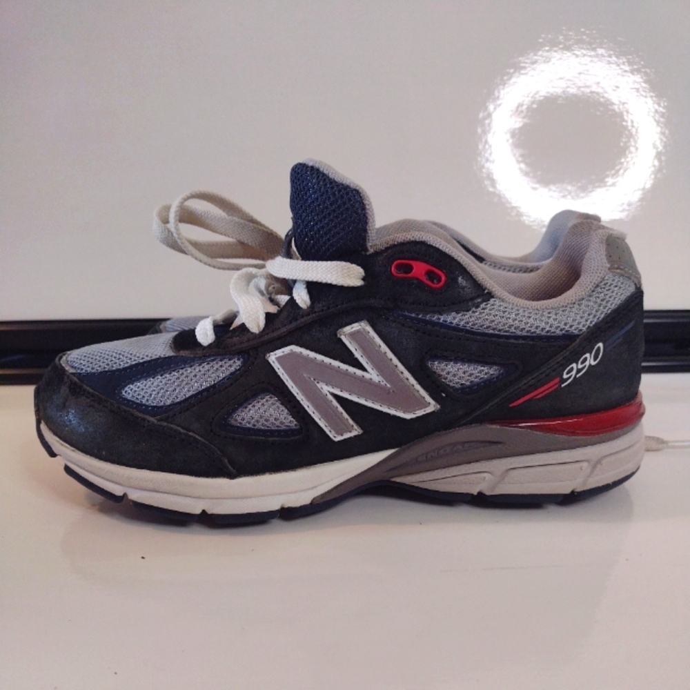 New Balance 990v4 DTLR Size 4 Stars Stripes